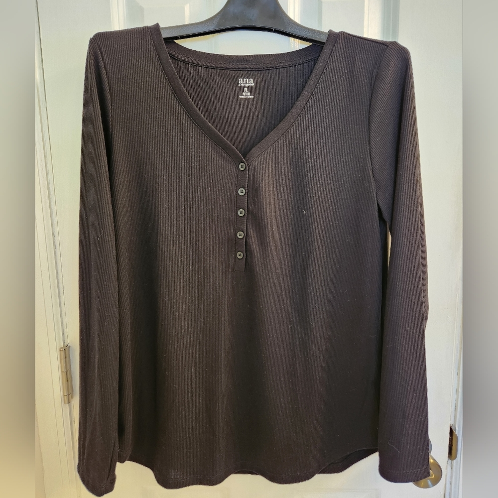Black Pullover Top